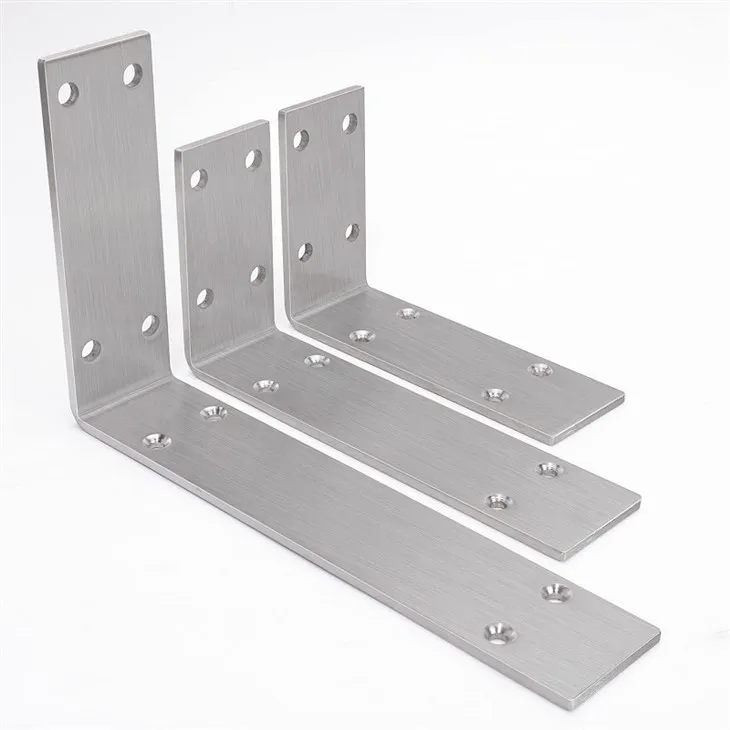 Paksutettu metallikiinnike